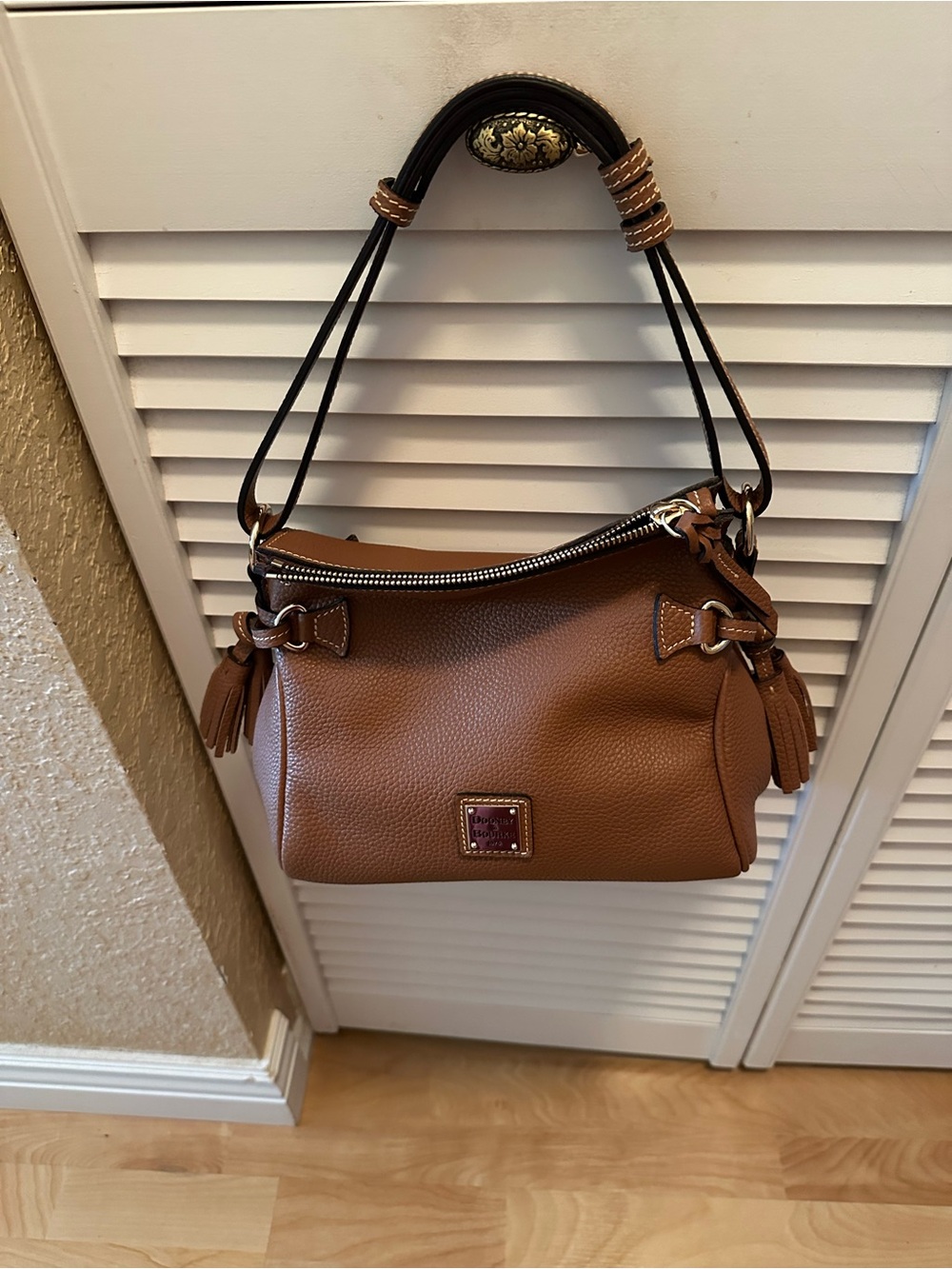 Dooney & Bourke shoulder bag